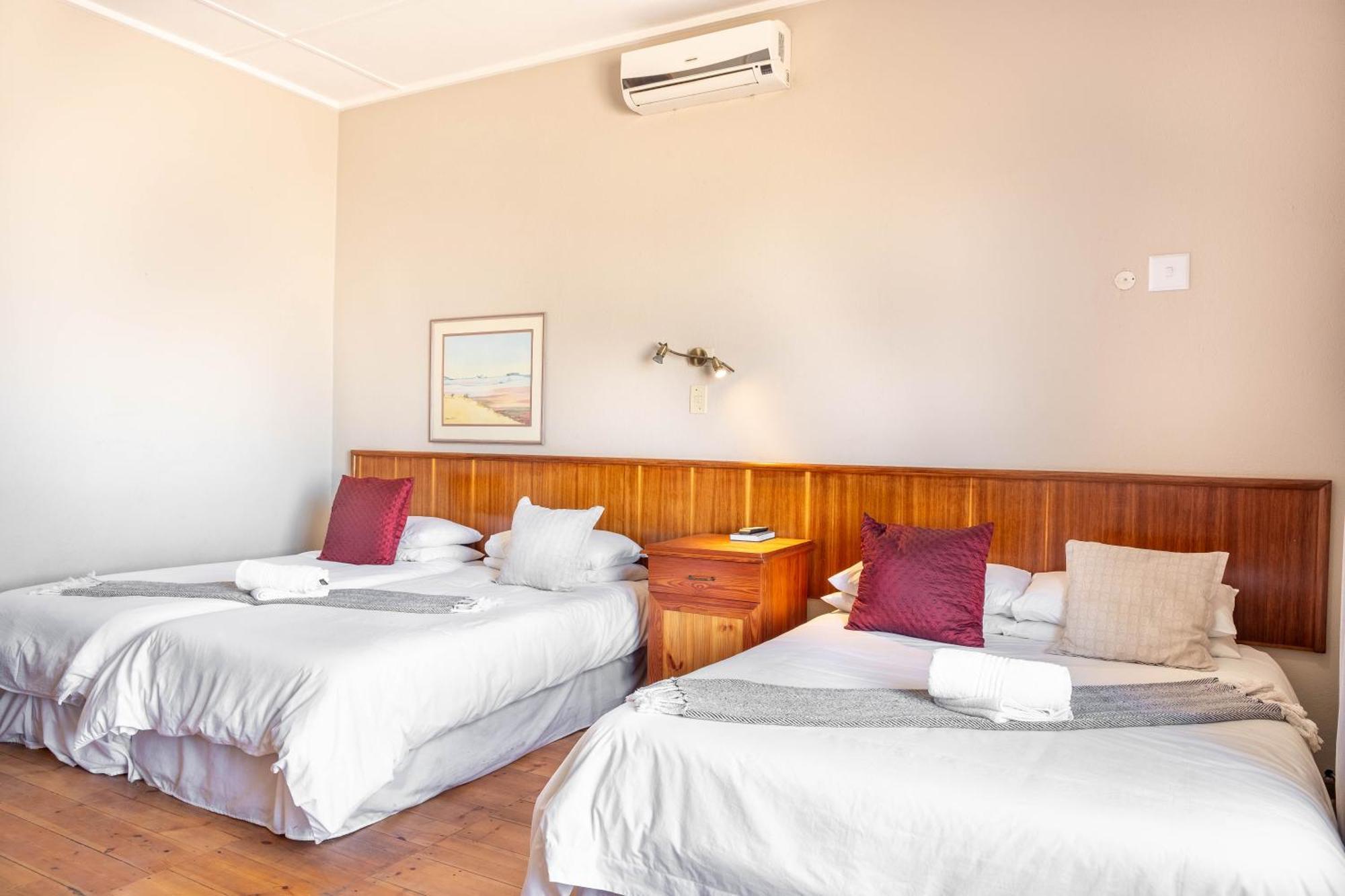 Karoo Country Inn Middelburg  Экстерьер фото