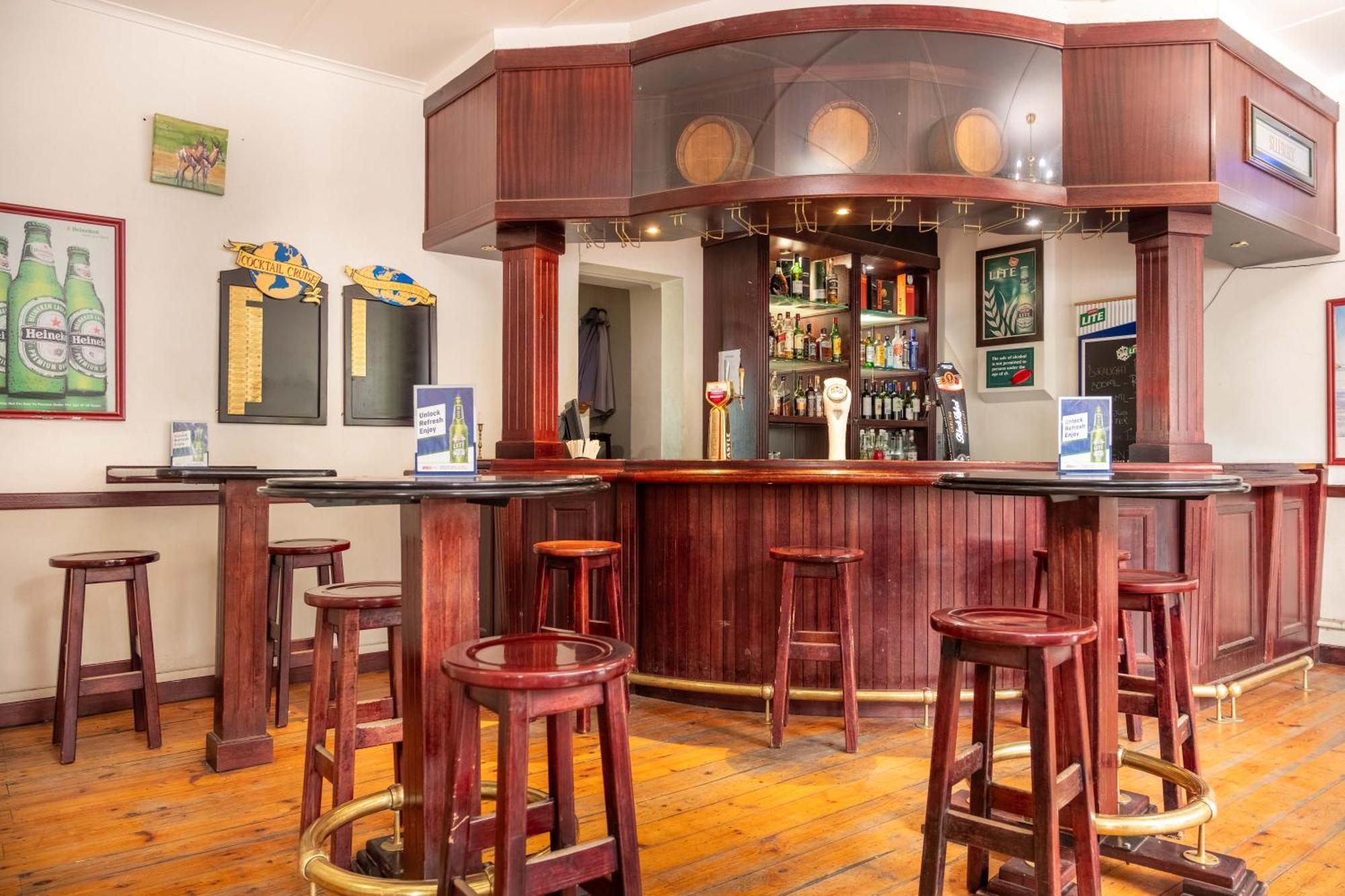 Karoo Country Inn Middelburg  Экстерьер фото