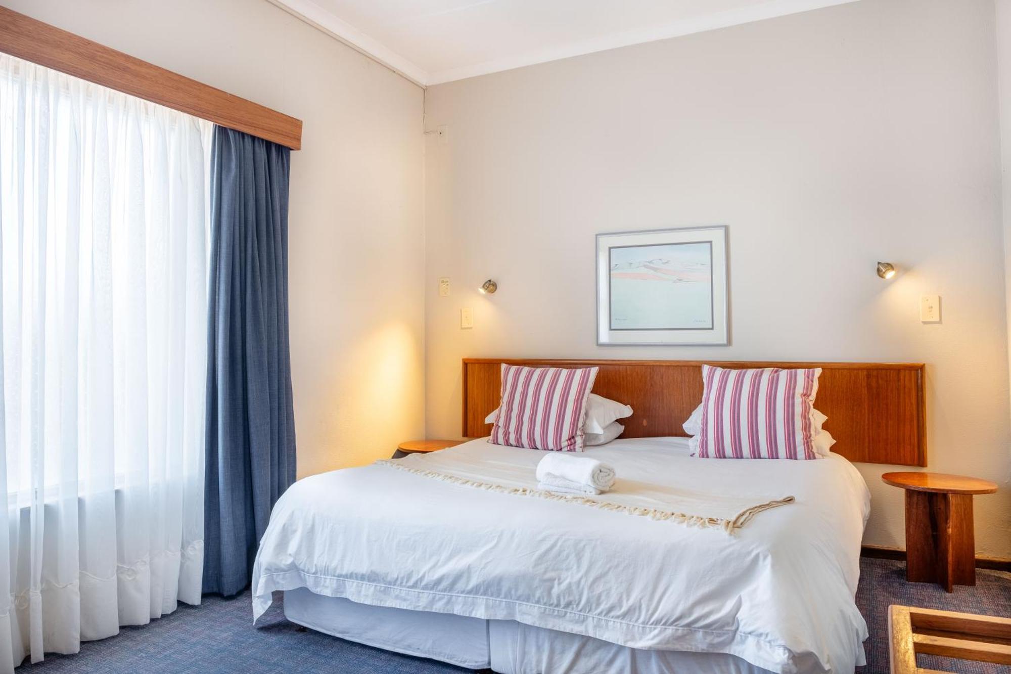 Karoo Country Inn Middelburg  Экстерьер фото