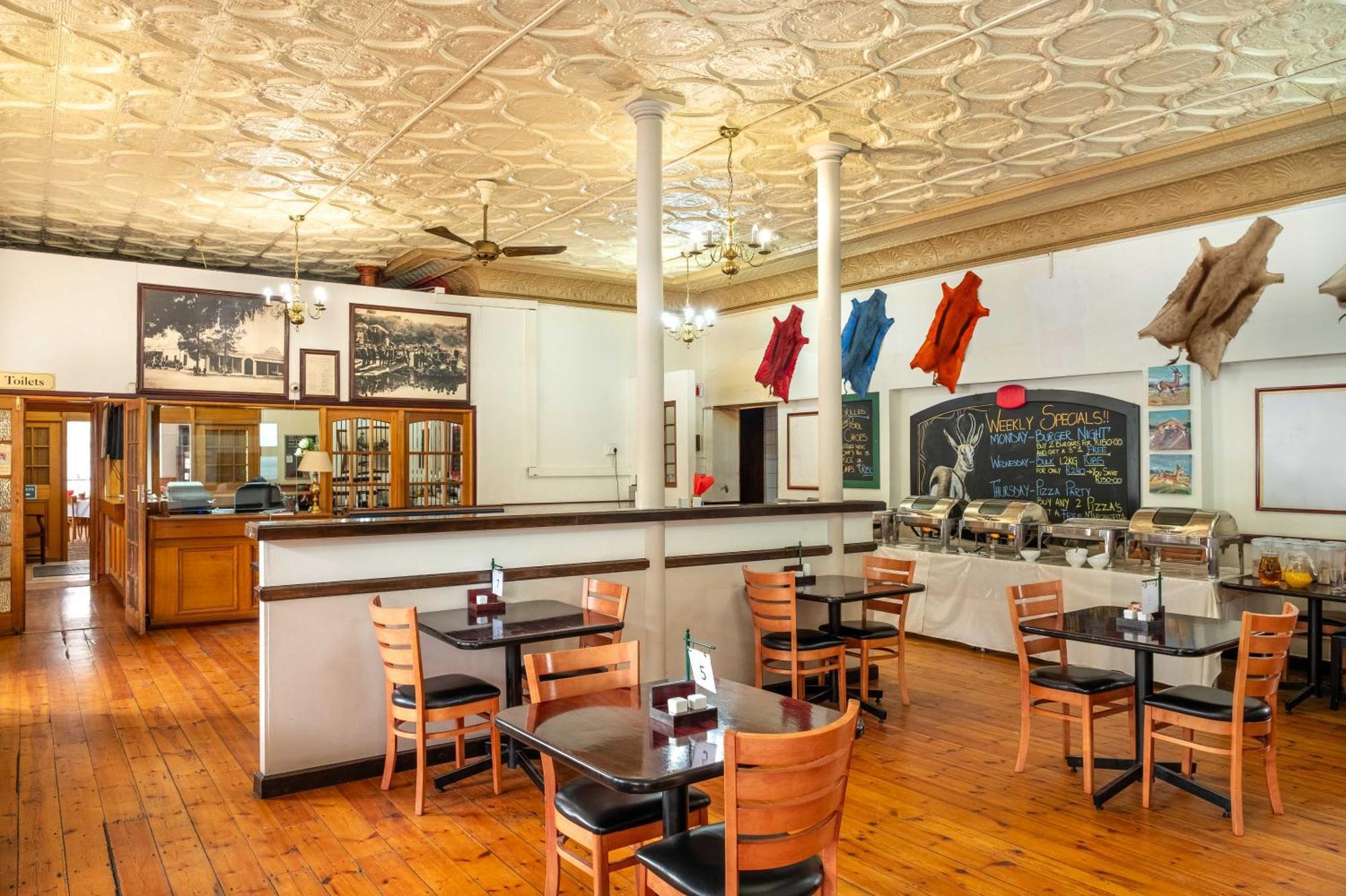 Karoo Country Inn Middelburg  Экстерьер фото