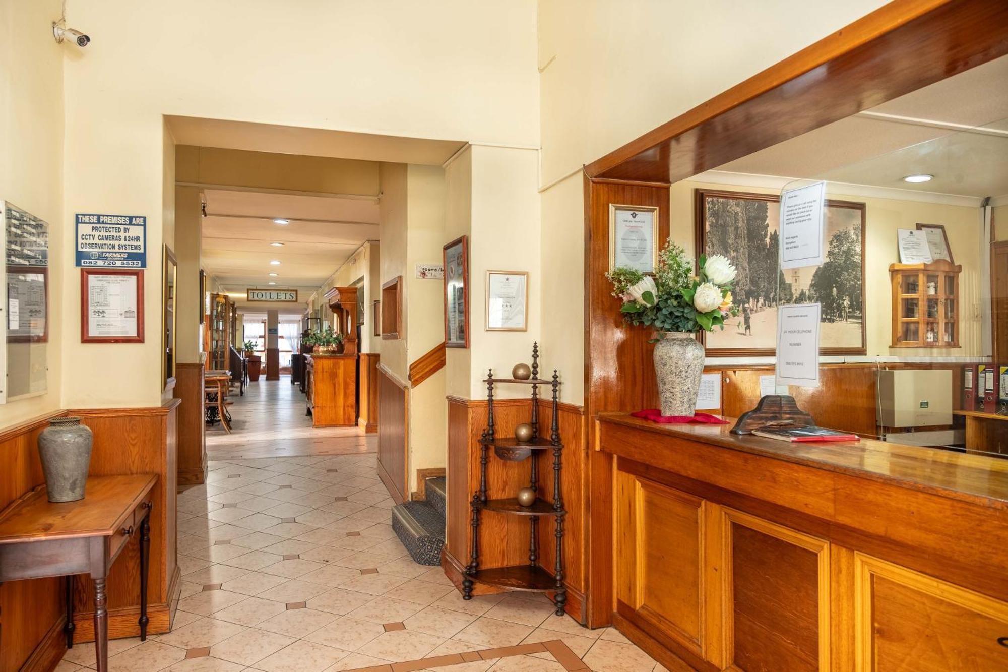 Karoo Country Inn Middelburg  Экстерьер фото
