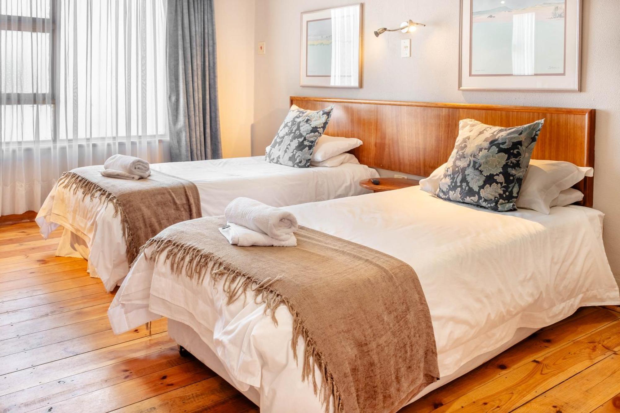 Karoo Country Inn Middelburg  Экстерьер фото